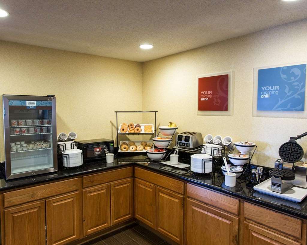 Quality Inn I-25 Пуебло Ресторант снимка